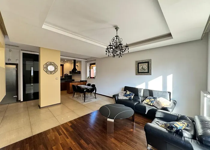 Mokotow Golden * ワルシャワ